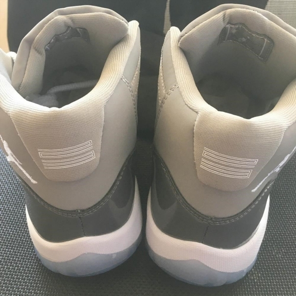 Cool grey Air jordan - Picture 3 of 4